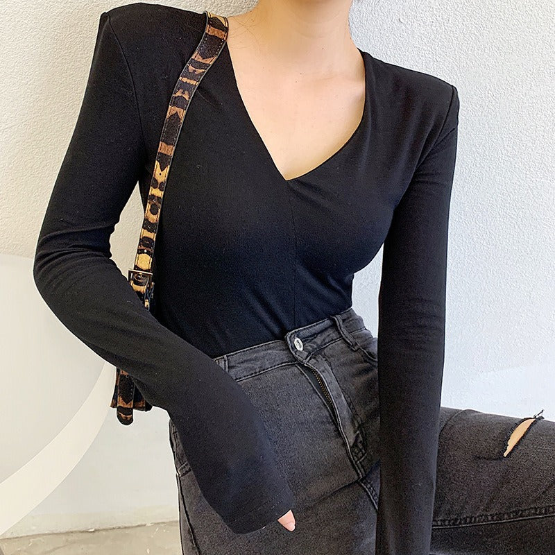 Structured Shoulder V-Neck Slim Top